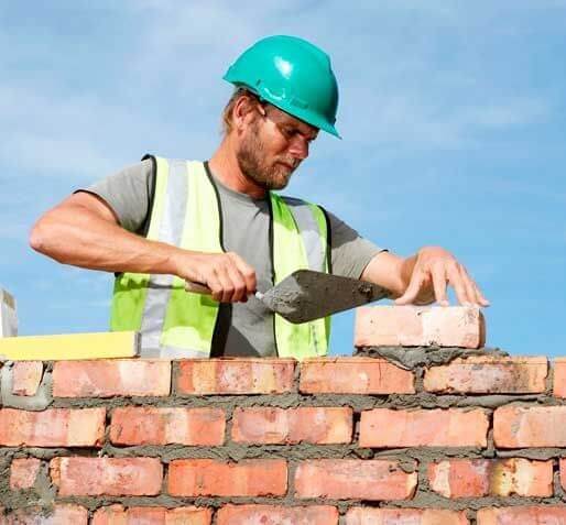 Ropa de trabajo y protección laboral de albañil