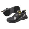 Deportivo seguridad Puma Shift Low S1PS gris amarillo Deportivos de seguridad Puma Shift Low S1PS 647780 para hombre, en gris oscuro y claro con detalles amarillos, mostrando suela antideslizante y logo Puma.